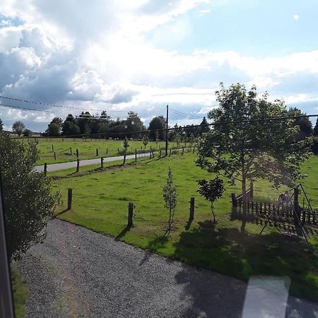 Pretty Farmhouse In Houffalize With Courtyard Buitenkant foto