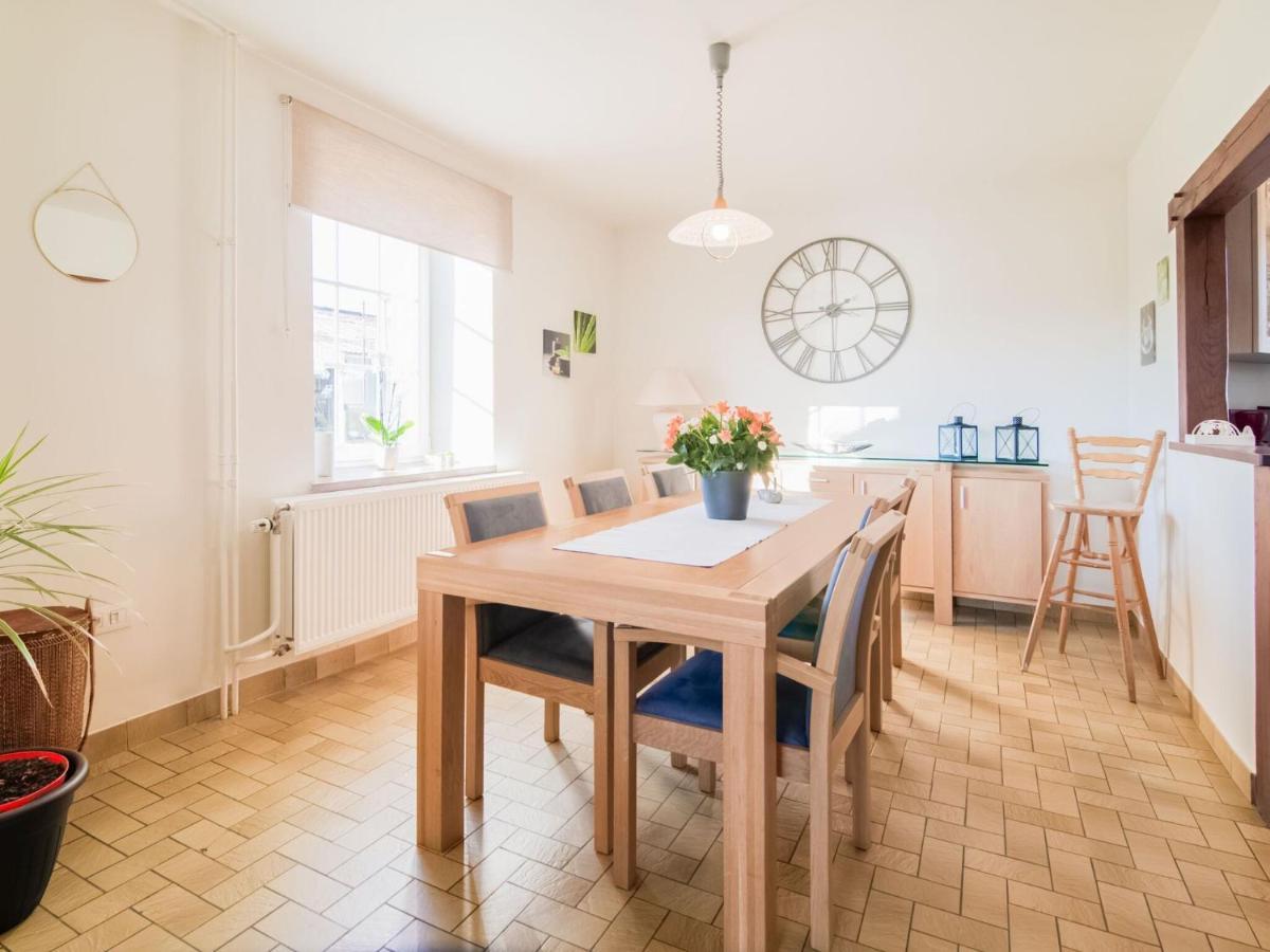 Pretty Farmhouse In Houffalize With Courtyard Buitenkant foto