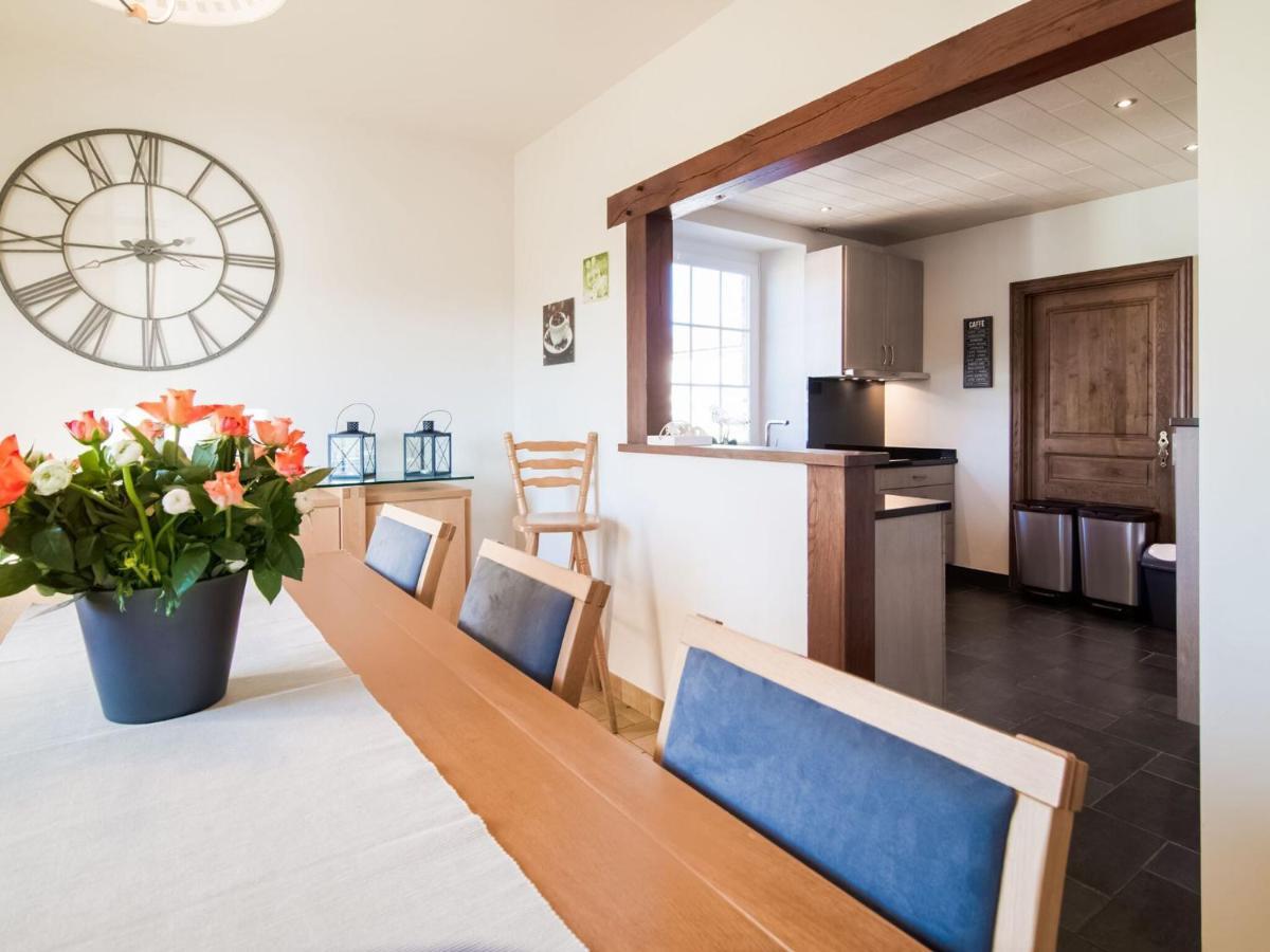 Pretty Farmhouse In Houffalize With Courtyard Buitenkant foto
