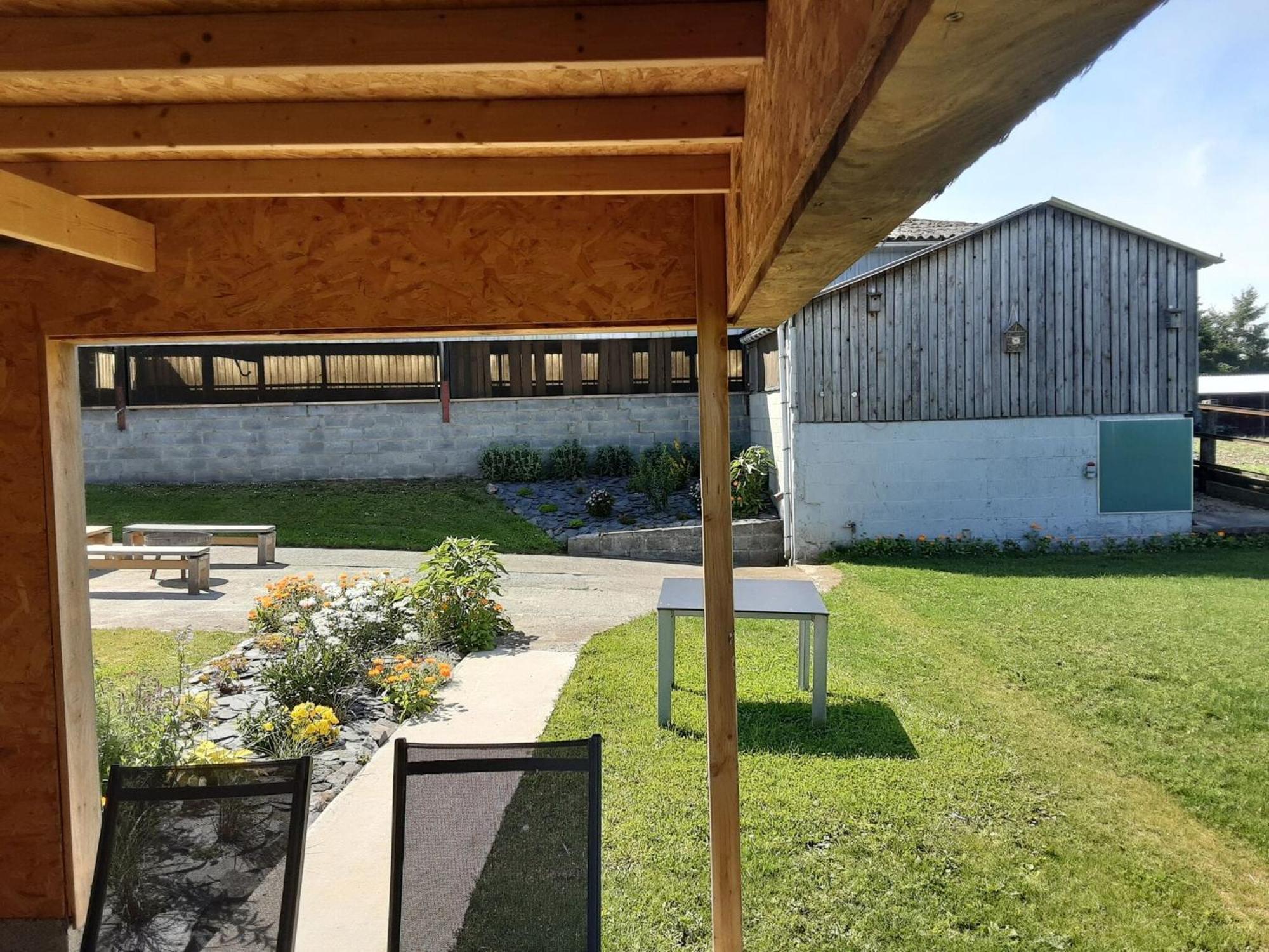 Pretty Farmhouse In Houffalize With Courtyard Buitenkant foto