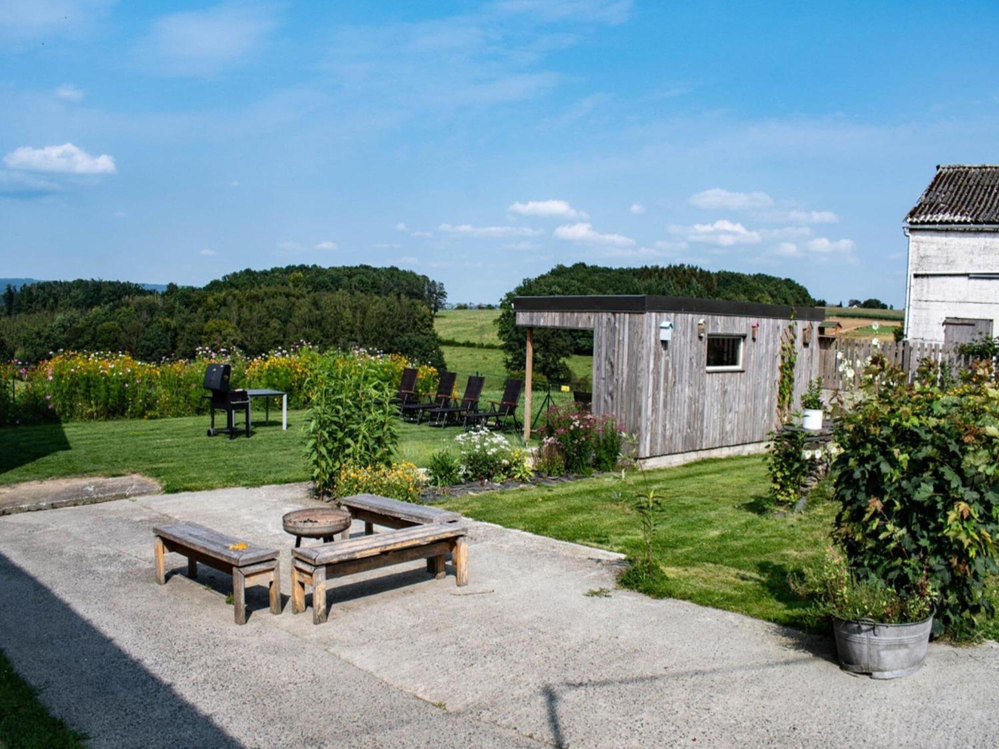 Pretty Farmhouse In Houffalize With Courtyard Buitenkant foto